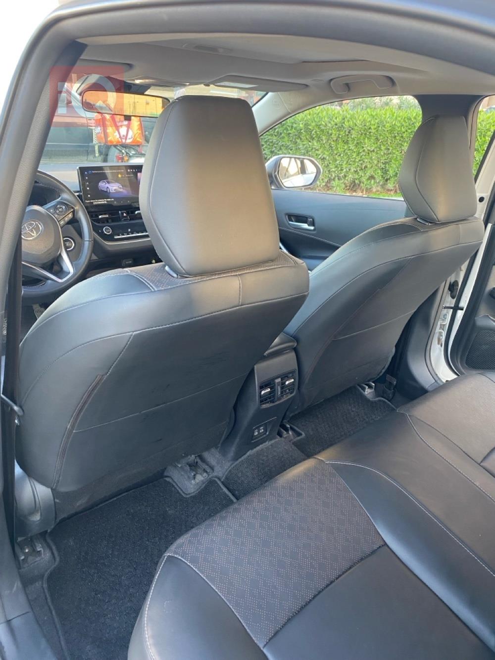 تۆیۆتا کۆرۆلا